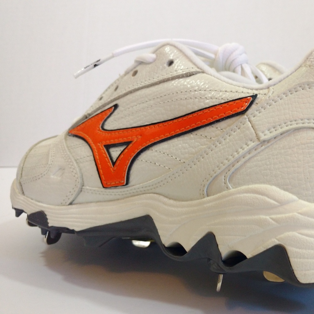 Brand New Men's Cleats Size 9